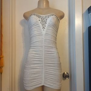 Stunning White Papaya Scrunched Dress